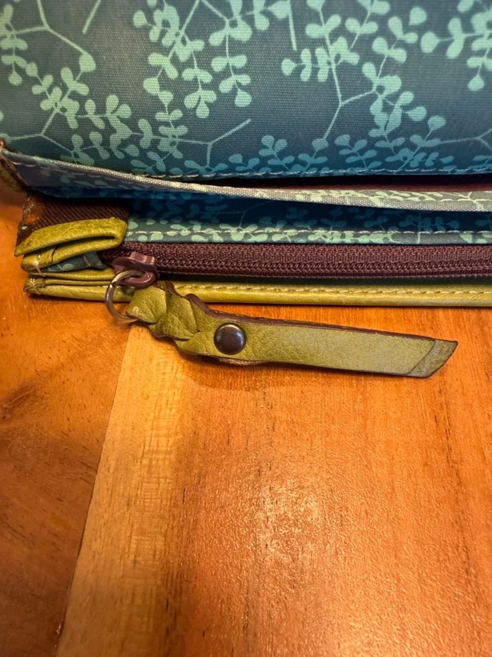 Fossil Boho Y2K Distressed Leather Wallet Olive Green Project Piece (GUC)